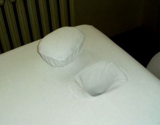 BED SHEETS FOR MASSAGE WITH HOLE